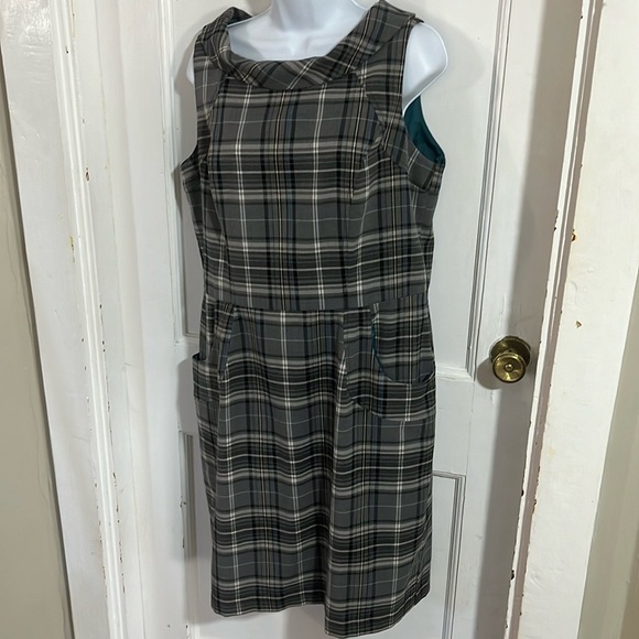Dress Barn Dresses & Skirts - Dressbarn  midi plaid dress